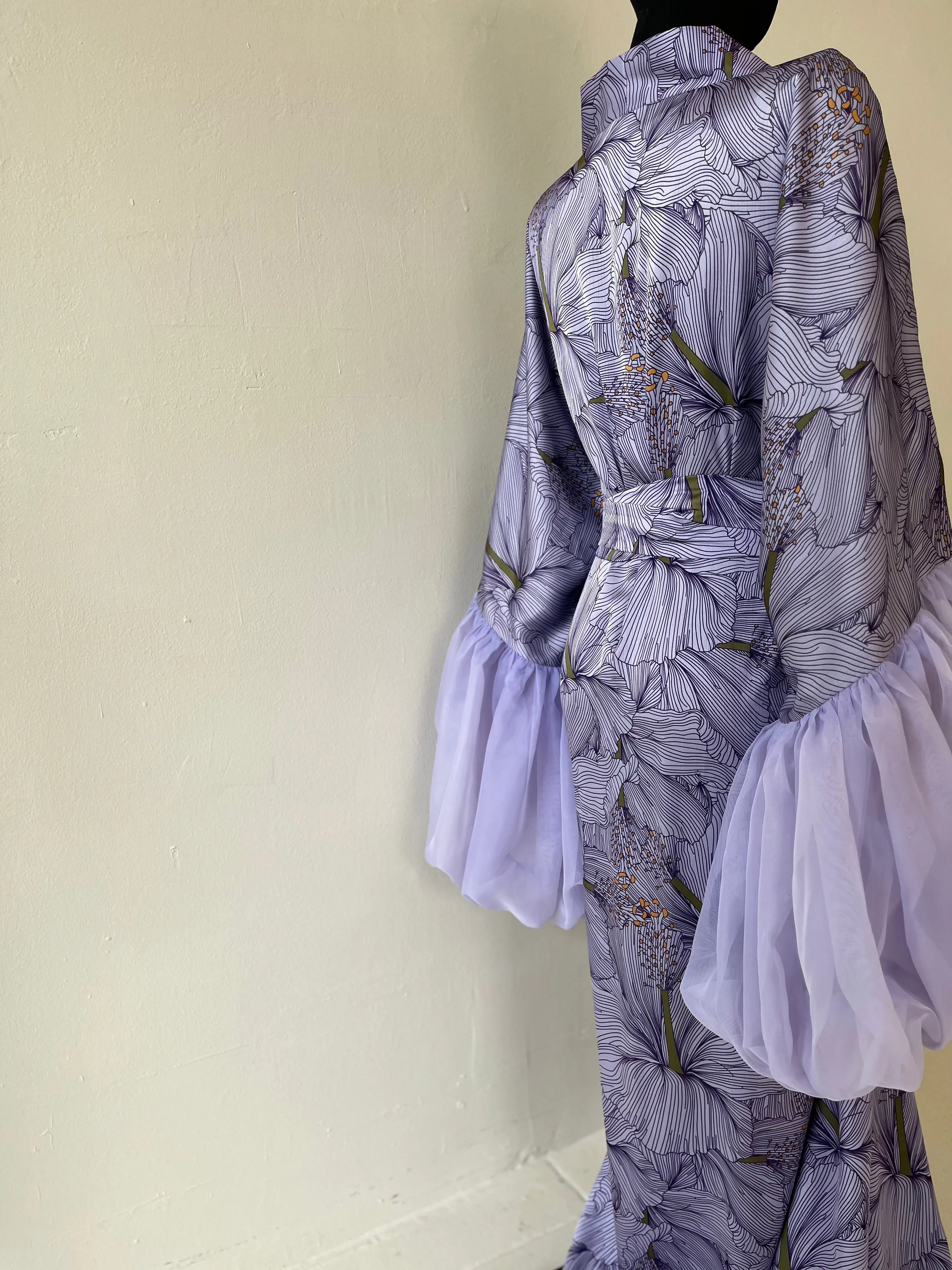 Hibiscus Wilted Sleeve Robe (Made to Order)